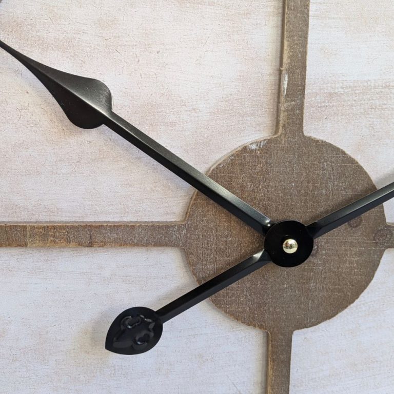 Large Scandi Hamptons Natural White Wooden Wall Clock, 60cm Dalisay