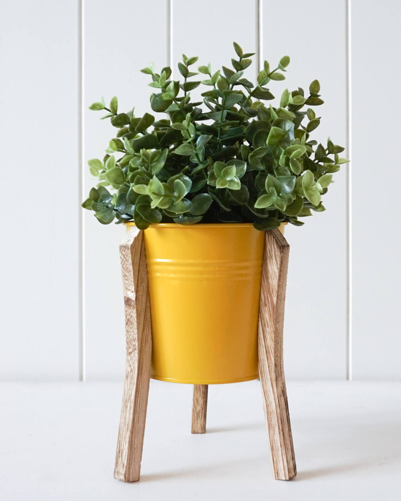 Sunshine Tin Pot Planter With Timber Legs - Set of 2