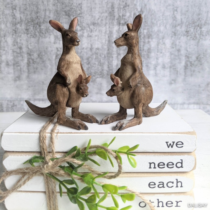 Set of 2 Kangaroo with Joey Sculpture Figurine