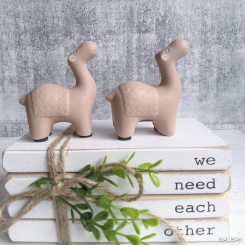 Small Nude Camel Figurine – Set of 2