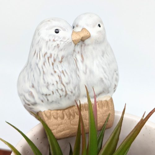 Loving White Birds Pot Sitter Hanger