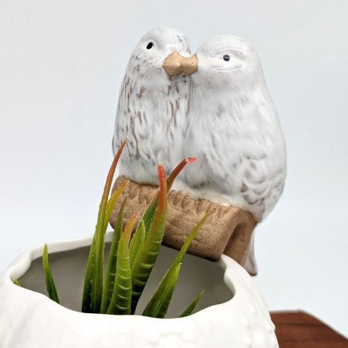 Loving White Birds Pot Sitter Hanger