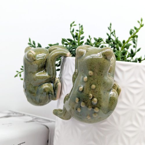 Green Frog Pot Sitter Hanger - Set of 2