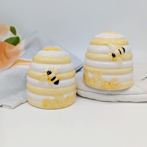 Buzzing Bee Hive Salt Pepper Shaker Set