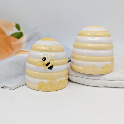 Buzzing Bee Hive Salt Pepper Shaker Set