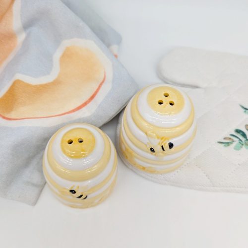 Buzzing Bee Hive Salt Pepper Shaker Set