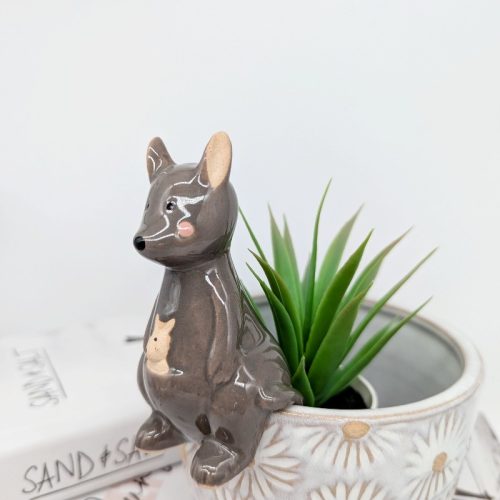 Kangaroo with Joey Pot Hanger Sitter