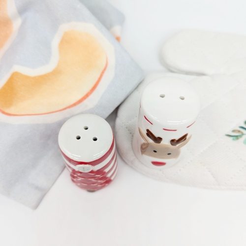 Red Christmas Tree Elk Salt Pepper Shaker Set