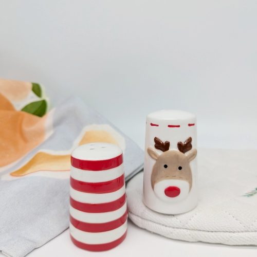 Red Christmas Tree Elk Salt Pepper Shaker Set