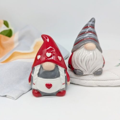 Red Santa Claus Salt Pepper Shaker Set