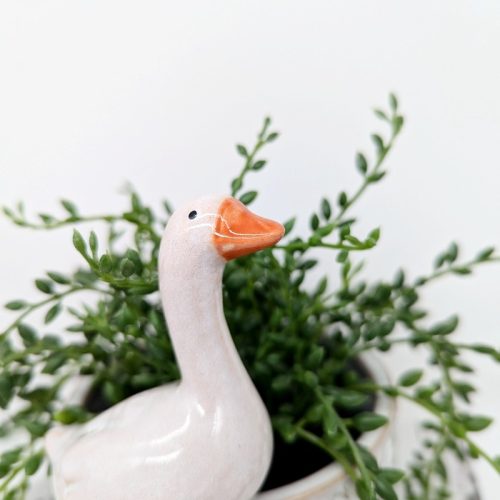 White Goose Pot Hanger Sitter