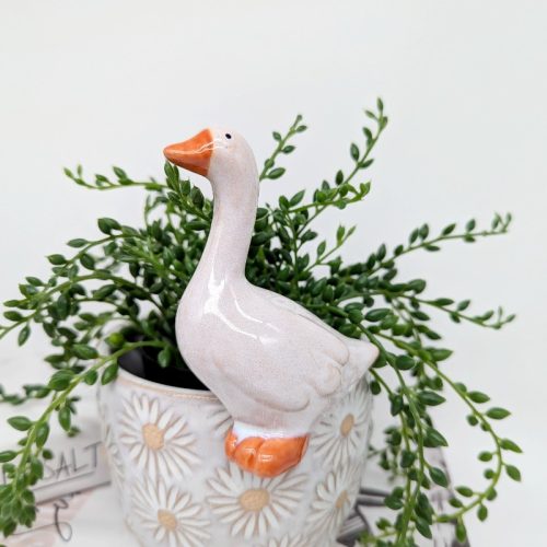 White Goose Pot Hanger Sitter