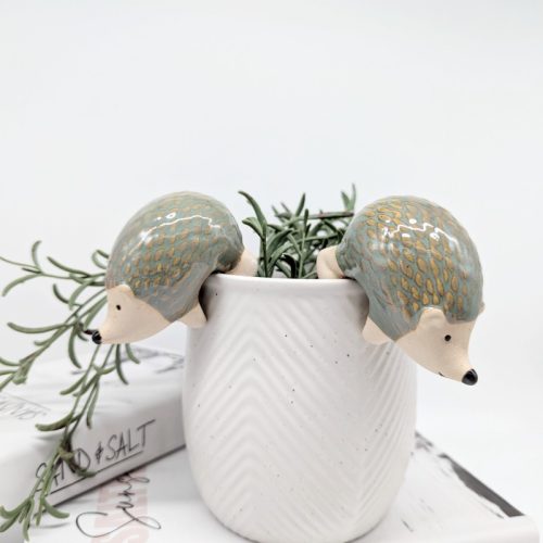 Grey Hedgehog Pot Hanger Sitter