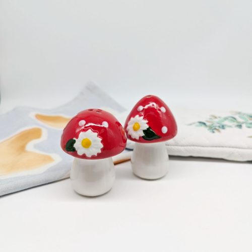 Red Mushroom Salt Pepper Shaker Set