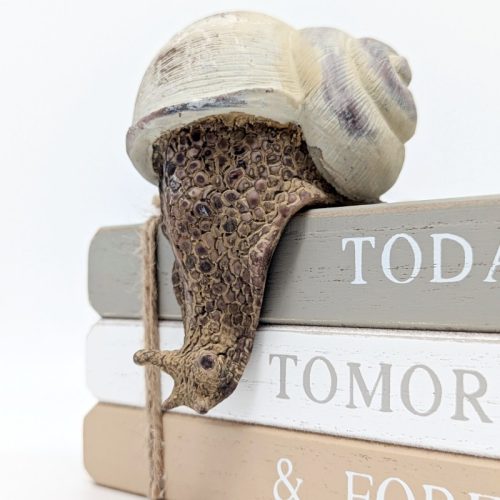 Rusty White Snail Ledge Sitter Figurine