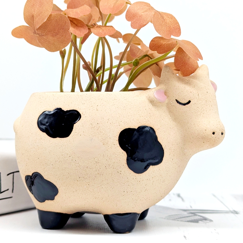 Sandy Cow Ceramic Planter Pot_a Sandy Cow Ceramic Planter Pot