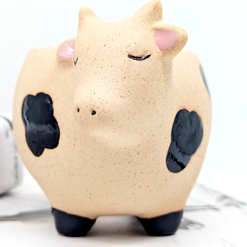 Sandy Cow Ceramic Planter Pot_f