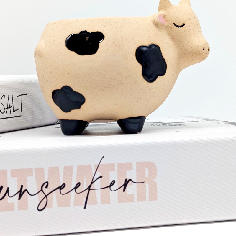 Sandy Cow Ceramic Planter Pot_h