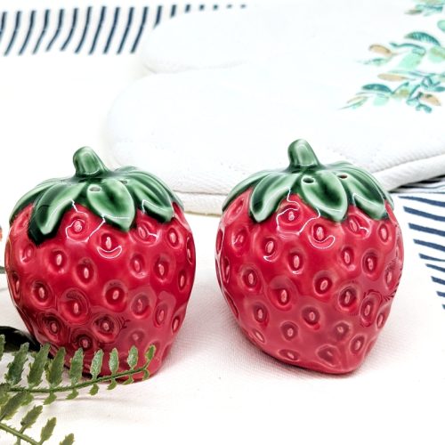 Strawberry Fruit Salt Pepper Shaker Set