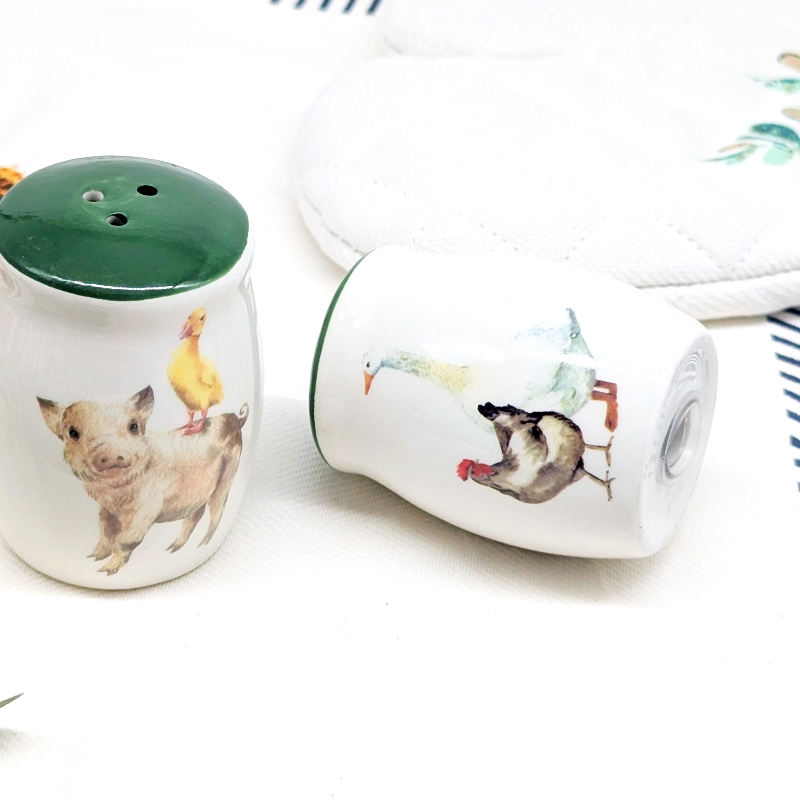 PXL_20251105_023053710 Country Animals Salt Pepper Shaker Set