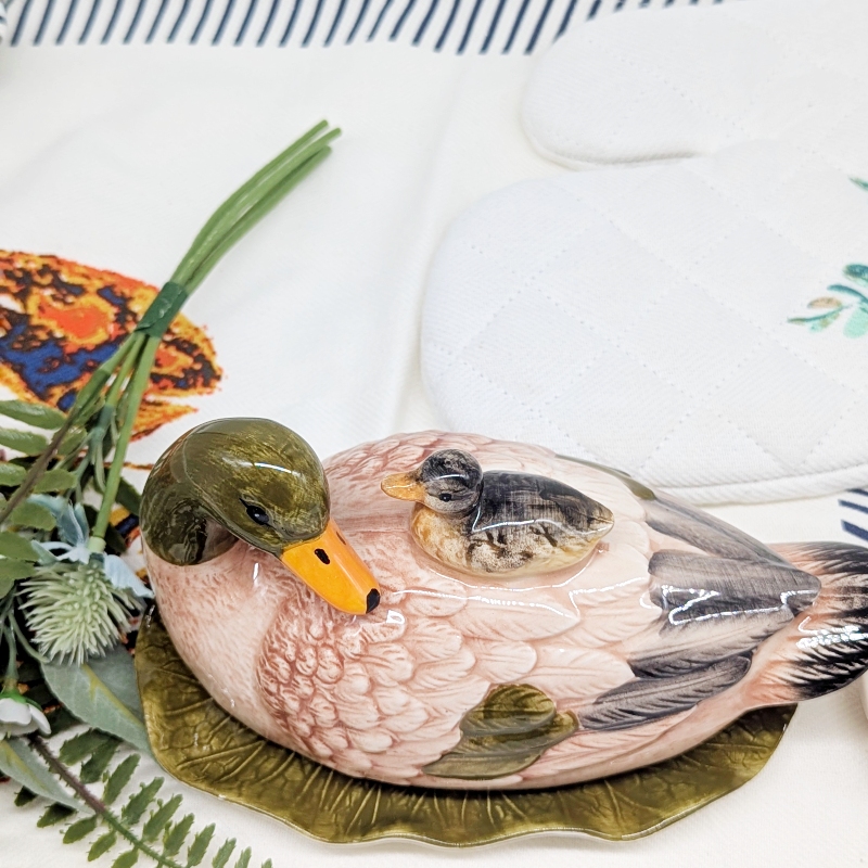 PXL_20251105_031601790 Baby Mommy Duck Ceramic Butter Dish