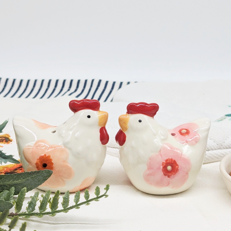 PXL_20251105_032242989 Floral Chicken Salt Pepper Shaker Set