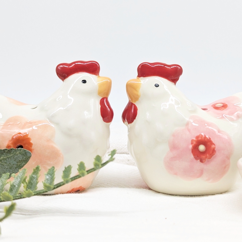 PXL_20251105_032303112 Floral Chicken Salt Pepper Shaker Set