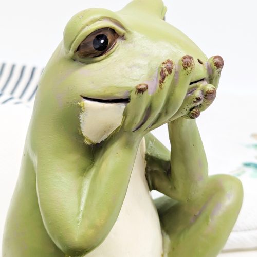 Sitting Green Frog Ornament Figurine
