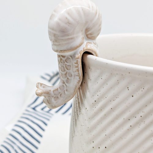 Milky White Snail Pot Hanger Sitter
