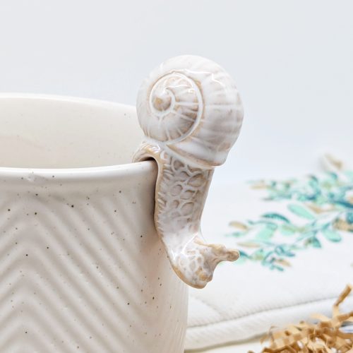 Milky White Snail Pot Hanger Sitter
