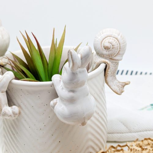 Milky White Rabbit Pot Hanger Sitter